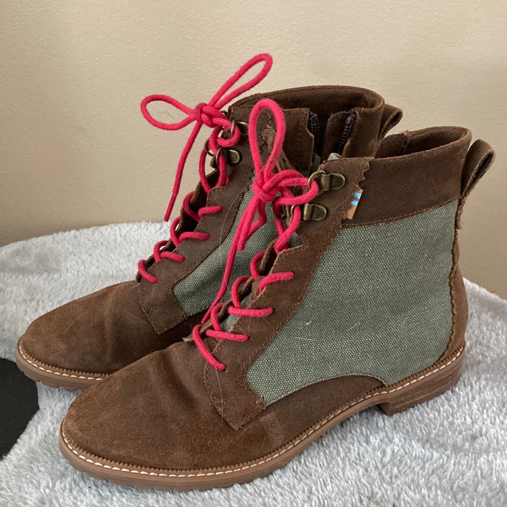 Toms ankle boots size 5.5